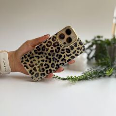 Parlak Yüzeyli Şık Leopar Desenli iPhone 11 Kılıf